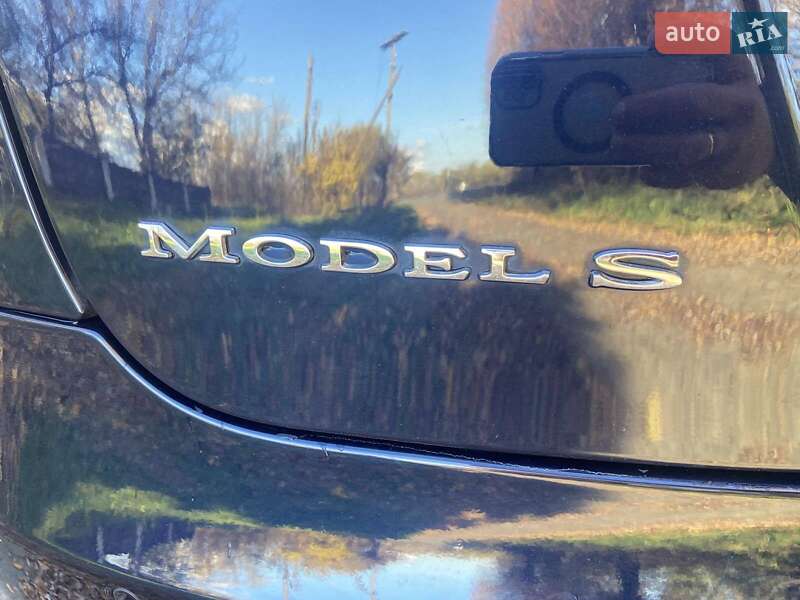 Ліфтбек Tesla Model S 2014 в Хмельницькому