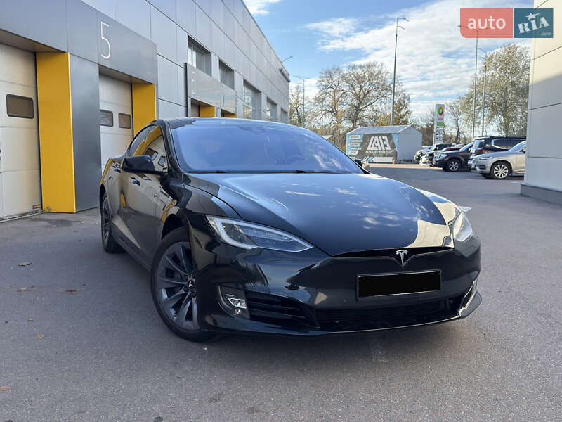 Ліфтбек Tesla Model S 2016 в Києві фото 2 Ліфтбек Tesla Model S 2016 в Києві