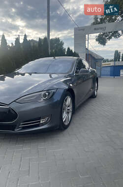 Ліфтбек Tesla Model S 2013 в Кременчуці
