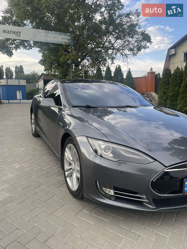 Лифтбек Tesla Model S 2013 в Кременчуге фото 5 Лифтбек Tesla Model S 2013 в Кременчуге