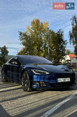 Ліфтбек Tesla Model S 2019 в Києві
