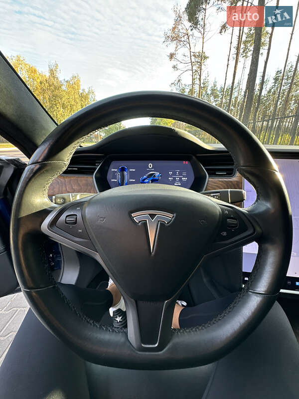 Лифтбек Tesla Model S 2019 в Киеве