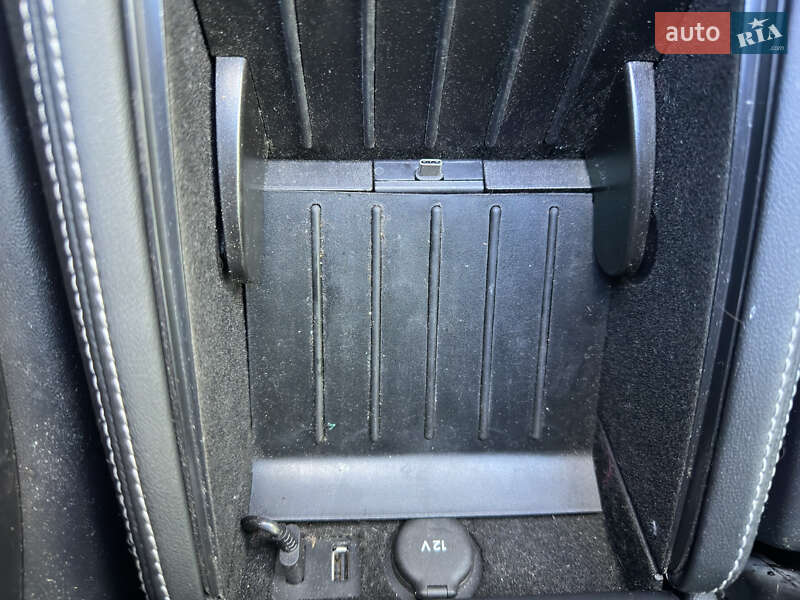 Лифтбек Tesla Model S 2014 в Вышгороде фото 16 Лифтбек Tesla Model S 2014 в Вышгороде