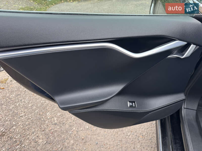Лифтбек Tesla Model S 2014 в Одессе фото 15 Лифтбек Tesla Model S 2014 в Одессе
