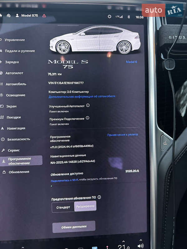 Лифтбек Tesla Model S 2017 в Киеве