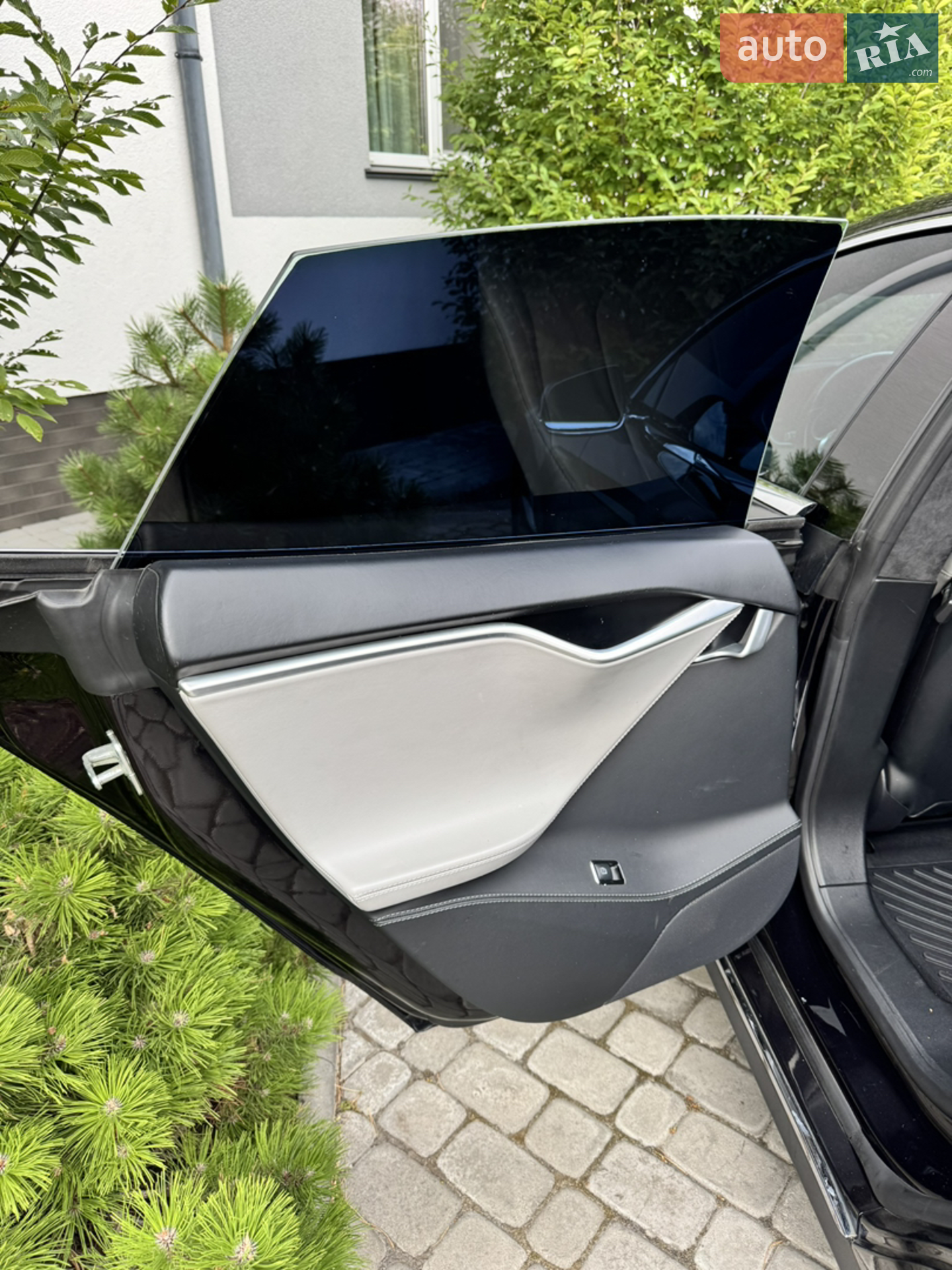2015 Tesla Model S - мініатюра 26