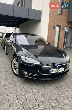 Лифтбек Tesla Model S 2014 в Ровно