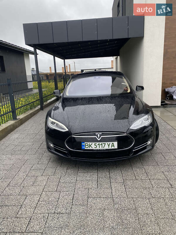 Лифтбек Tesla Model S 2014 в Ровно фото 16 Лифтбек Tesla Model S 2014 в Ровно
