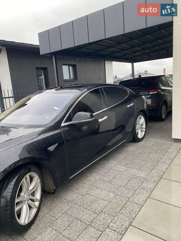 Лифтбек Tesla Model S 2014 в Ровно фото 18 Лифтбек Tesla Model S 2014 в Ровно