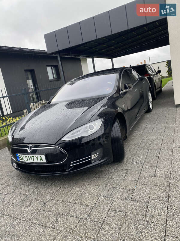 Лифтбек Tesla Model S 2014 в Ровно фото 20 Лифтбек Tesla Model S 2014 в Ровно