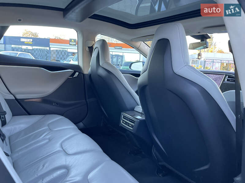 Лифтбек Tesla Model S 2013 в Одессе фото 13 Лифтбек Tesla Model S 2013 в Одессе