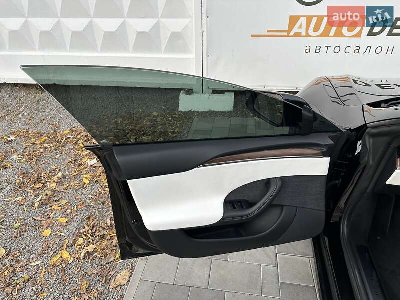 Лифтбек Tesla Model S 2022 в Киеве фото 20 Лифтбек Tesla Model S 2022 в Киеве