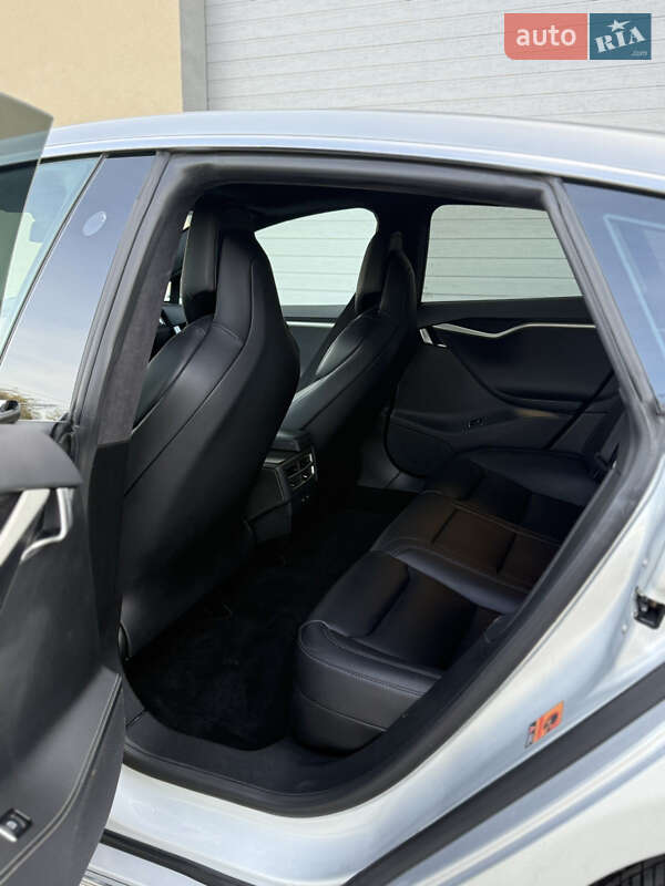 Ліфтбек Tesla Model S 2017 в Радехові фото 11 Ліфтбек Tesla Model S 2017 в Радехові