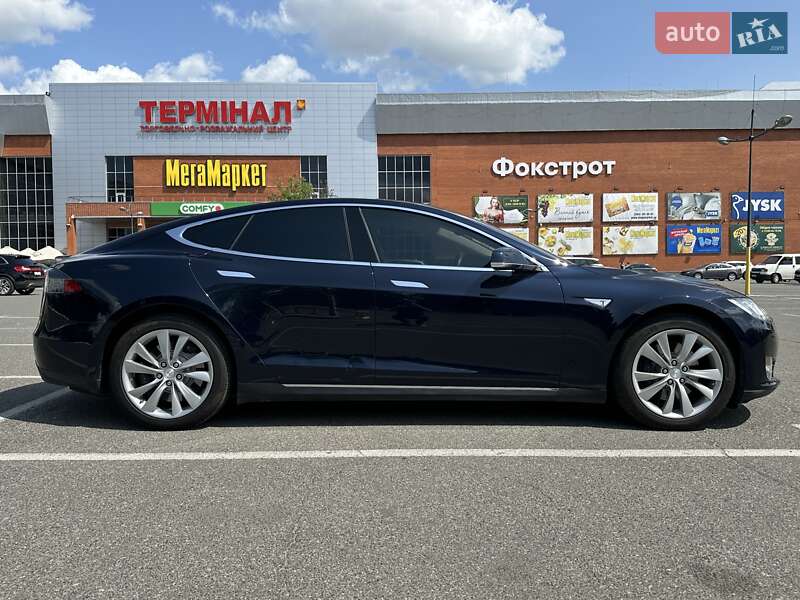 Лифтбек Tesla Model S 2013 в Киеве фото 7 Лифтбек Tesla Model S 2013 в Киеве