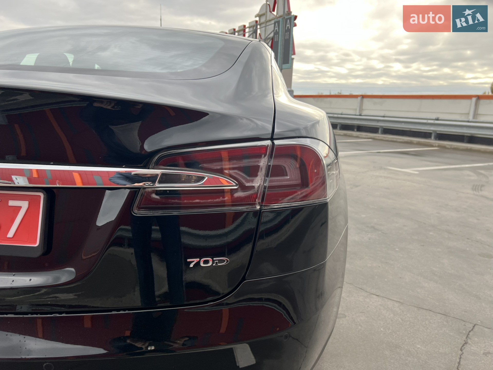 2015 Tesla Model S - мініатюра 11