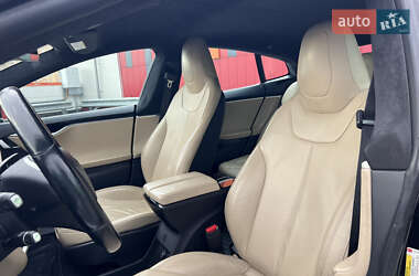 Ліфтбек Tesla Model S 2015 в Києві
