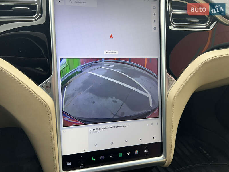 Ліфтбек Tesla Model S 2015 в Києві