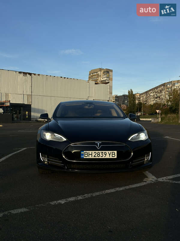 Лифтбек Tesla Model S 2013 в Одессе