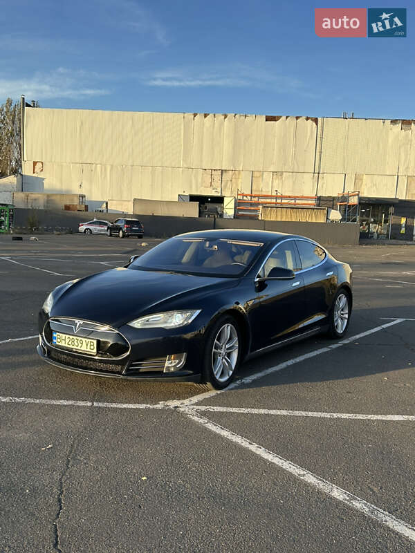 Лифтбек Tesla Model S 2013 в Одессе