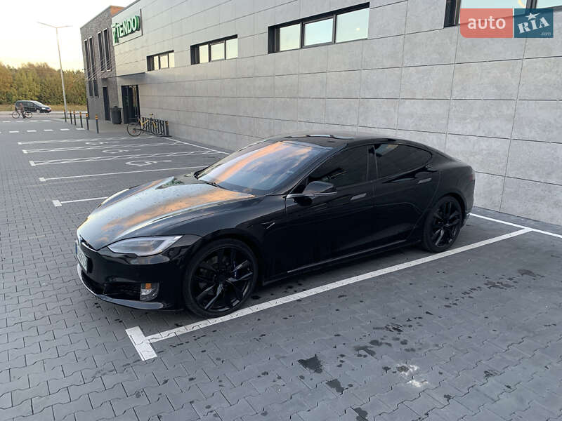 Ліфтбек Tesla Model S 2017 в Сарнах фото 15 Ліфтбек Tesla Model S 2017 в Сарнах