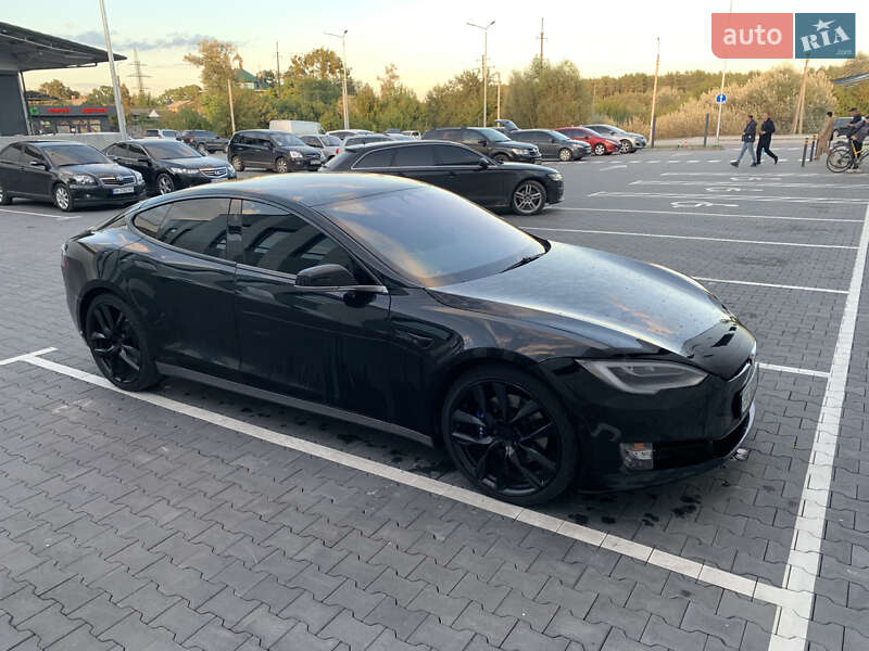 Ліфтбек Tesla Model S 2017 в Сарнах фото 27 Ліфтбек Tesla Model S 2017 в Сарнах