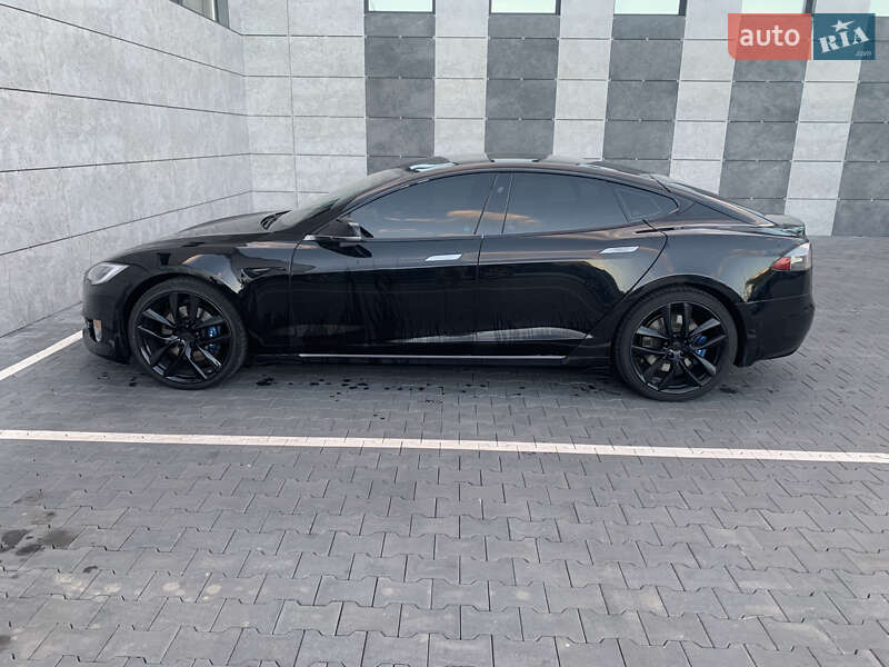 Ліфтбек Tesla Model S 2017 в Сарнах фото 32 Ліфтбек Tesla Model S 2017 в Сарнах