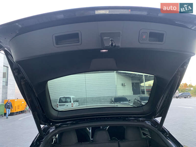 Ліфтбек Tesla Model S 2017 в Сарнах фото 46 Ліфтбек Tesla Model S 2017 в Сарнах