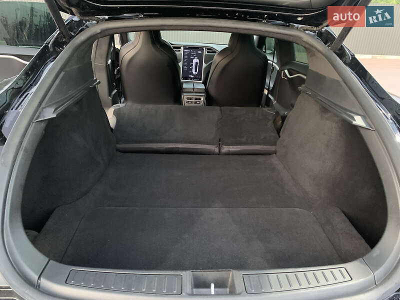 Ліфтбек Tesla Model S 2017 в Сарнах фото 51 Ліфтбек Tesla Model S 2017 в Сарнах