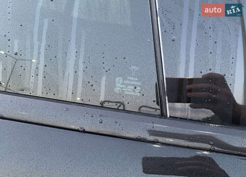 Ліфтбек Tesla Model S 2017 в Сарнах фото 56 Ліфтбек Tesla Model S 2017 в Сарнах