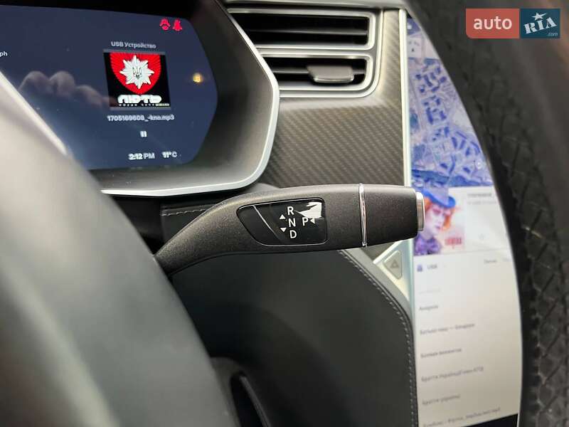 Ліфтбек Tesla Model S 2016 в Києві