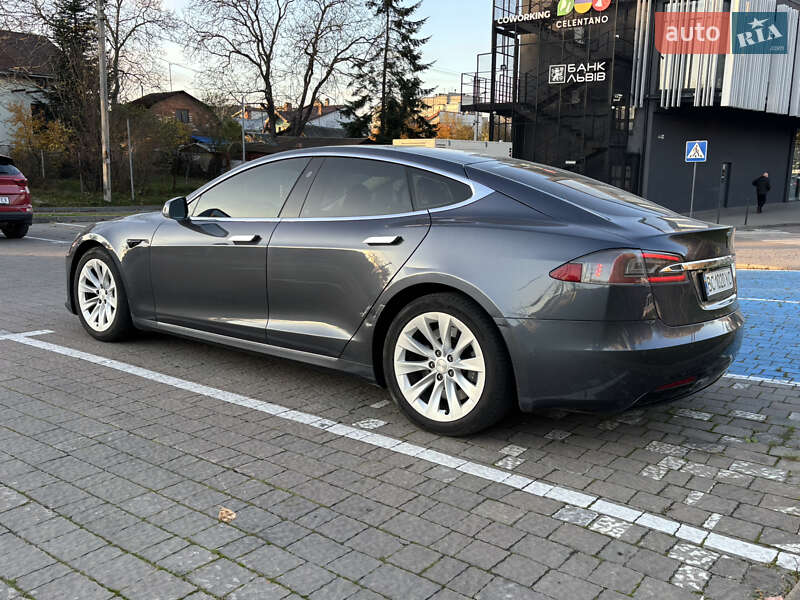 Лифтбек Tesla Model S 2017 в Львове фото 3 Лифтбек Tesla Model S 2017 в Львове