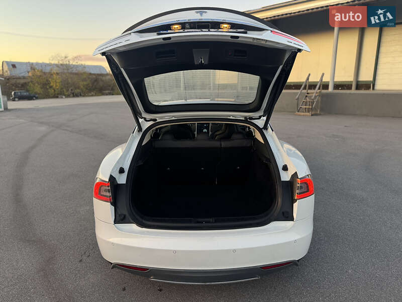 Лифтбек Tesla Model S 2014 в Виннице фото 5 Лифтбек Tesla Model S 2014 в Виннице