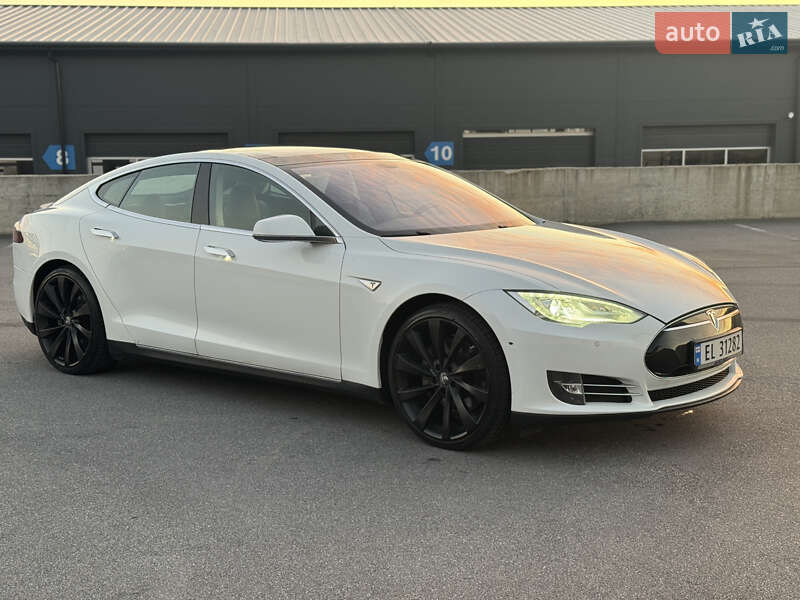 Лифтбек Tesla Model S 2014 в Виннице фото 7 Лифтбек Tesla Model S 2014 в Виннице