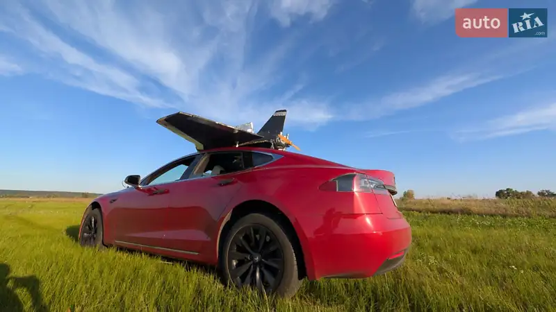 Tesla Model S 2019