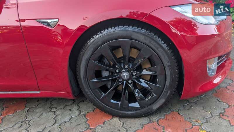 Лифтбек Tesla Model S 2019 в Киеве фото 13 Лифтбек Tesla Model S 2019 в Киеве