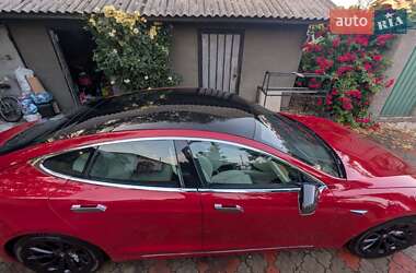 Лифтбек Tesla Model S 2019 в Киеве