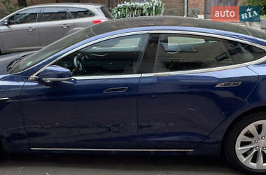 Лифтбек Tesla Model S 2018 в Хмельницком