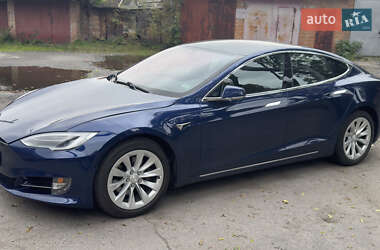 Ліфтбек Tesla Model S 2018 в Хмельницькому