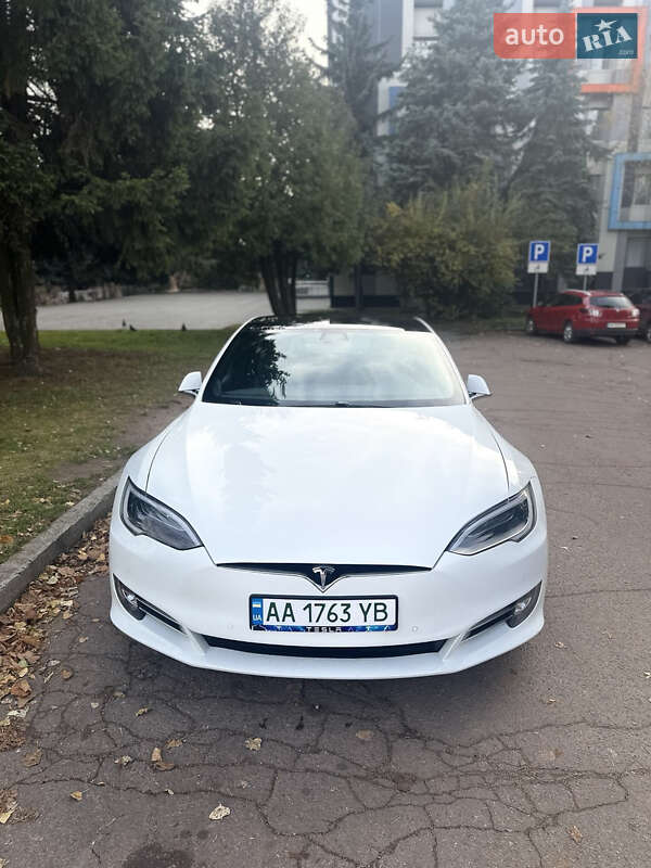 Ліфтбек Tesla Model S 2017 в Житомирі фото 3 Ліфтбек Tesla Model S 2017 в Житомирі