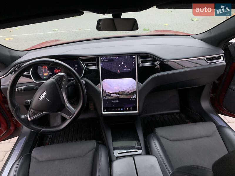Лифтбек Tesla Model S 2018 в Черкассах