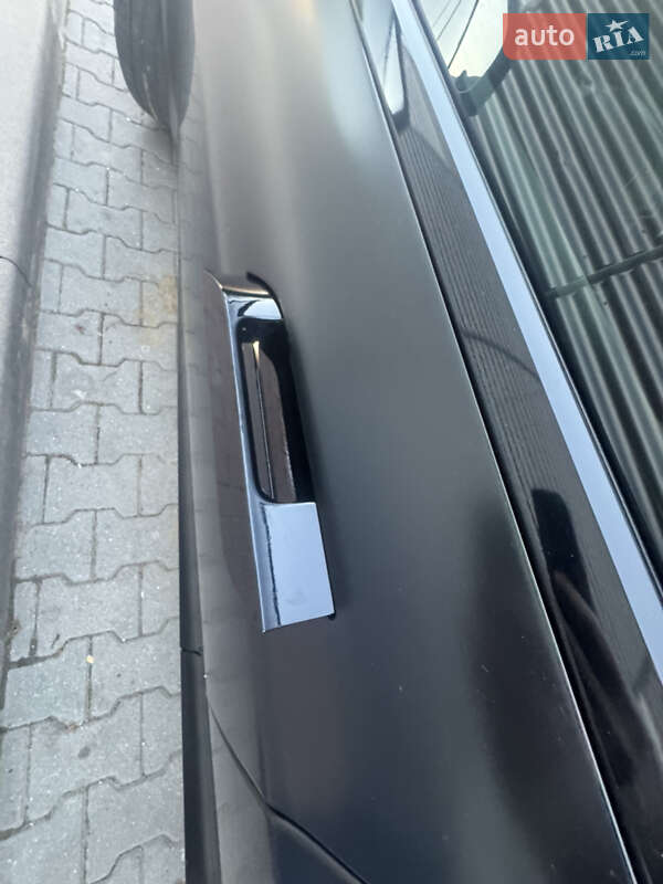 Лифтбек Tesla Model S 2018 в Коломые