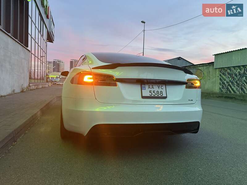 Лифтбек Tesla Model S 2021 в Киеве фото 31 Лифтбек Tesla Model S 2021 в Киеве