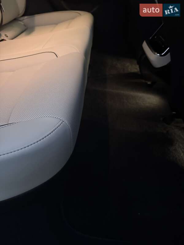 Лифтбек Tesla Model S 2021 в Киеве фото 59 Лифтбек Tesla Model S 2021 в Киеве