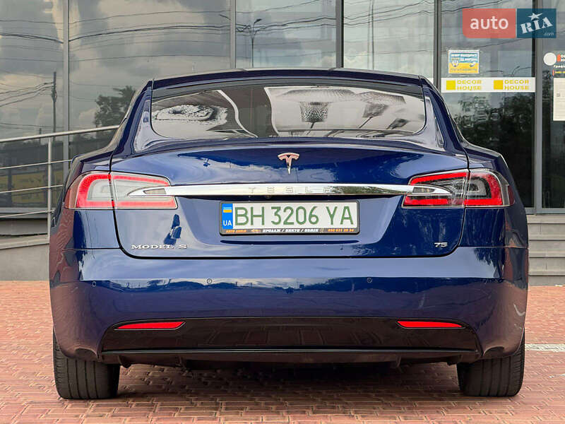 Лифтбек Tesla Model S 2016 в Одессе