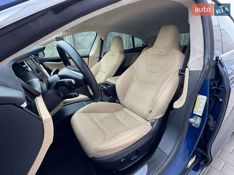 Лифтбек Tesla Model S 2016 в Одессе