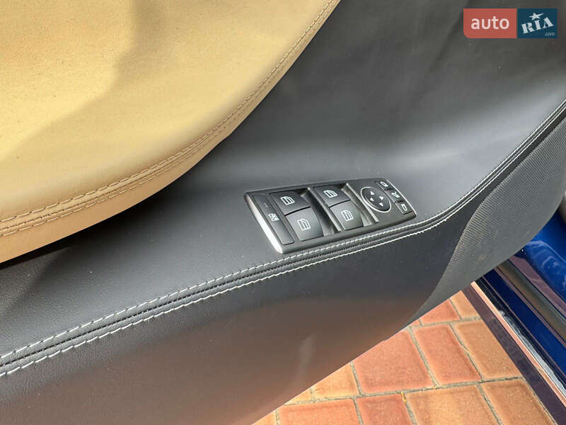 Лифтбек Tesla Model S 2016 в Одессе