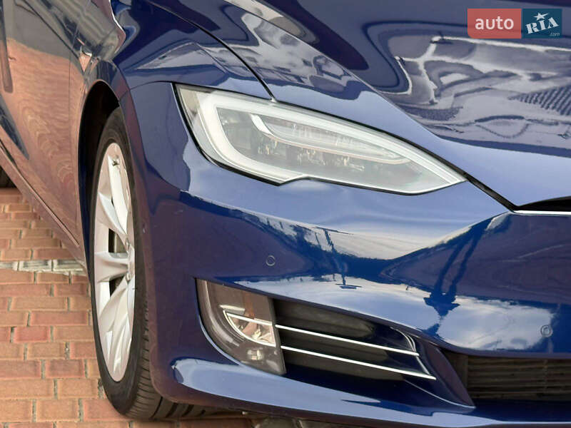 Лифтбек Tesla Model S 2016 в Одессе