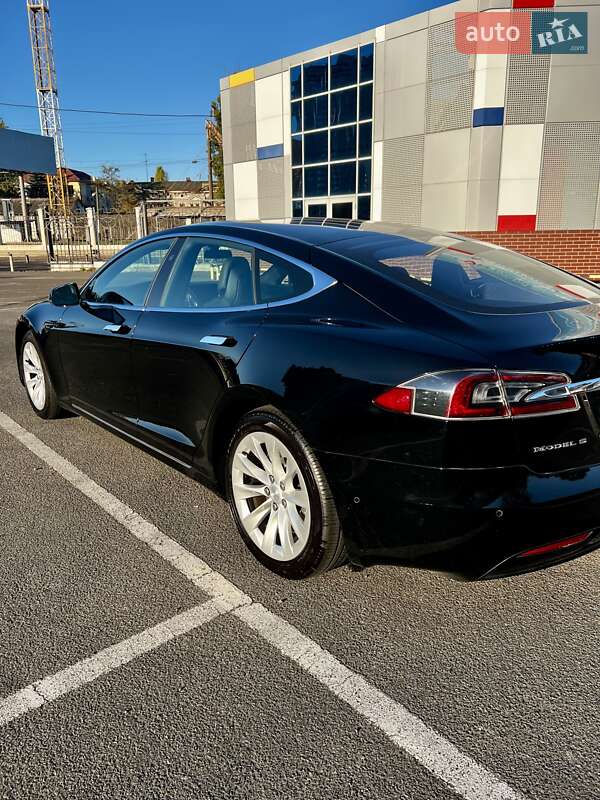 Ліфтбек Tesla Model S 2019 в Одесі