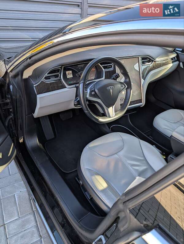 Лифтбек Tesla Model S 2013 в Киеве