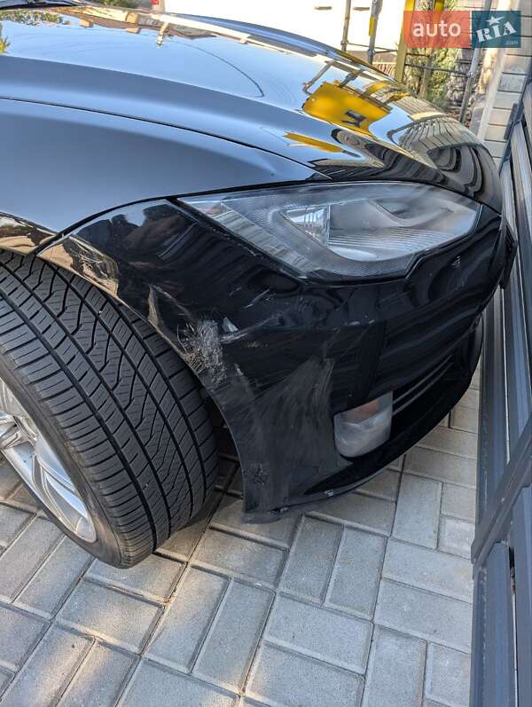 Лифтбек Tesla Model S 2013 в Киеве